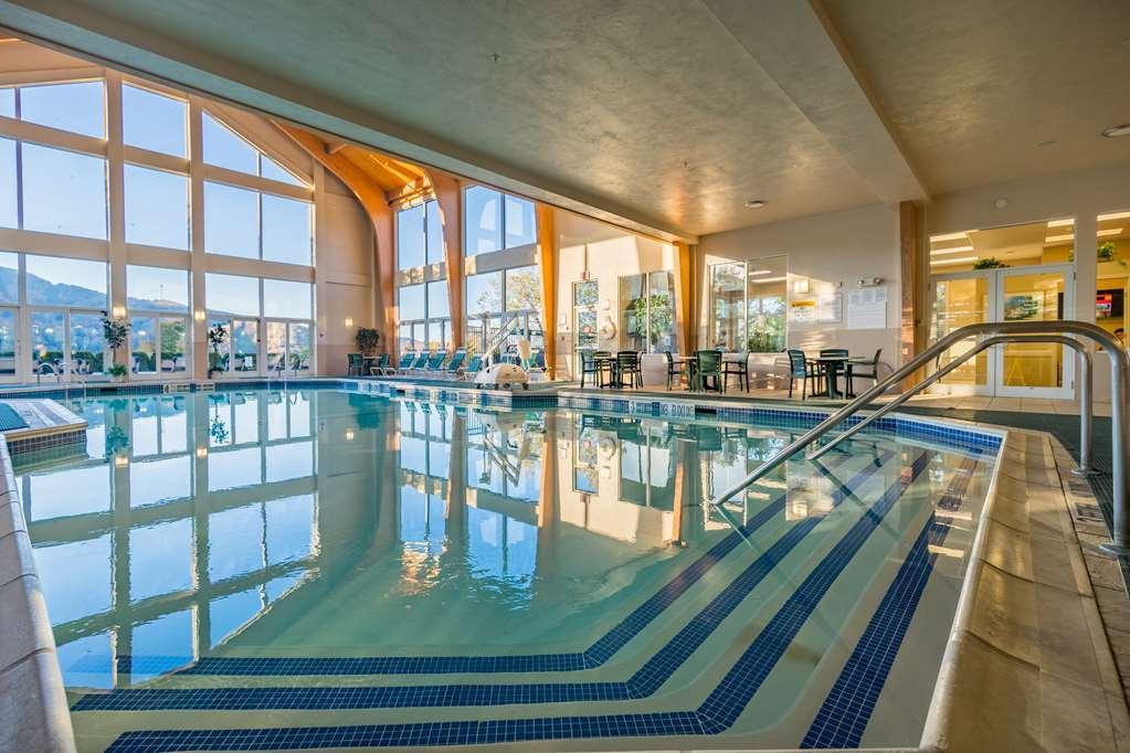 Vacation Village In The Berkshires Hancock Instalações foto The indoor pool at the Grand Sierra Resort